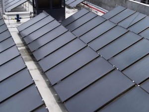 平板太阳能十空气能热水工程